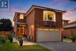 38 LANGHOLM COURT | Brampton Ontario | Slide Image One