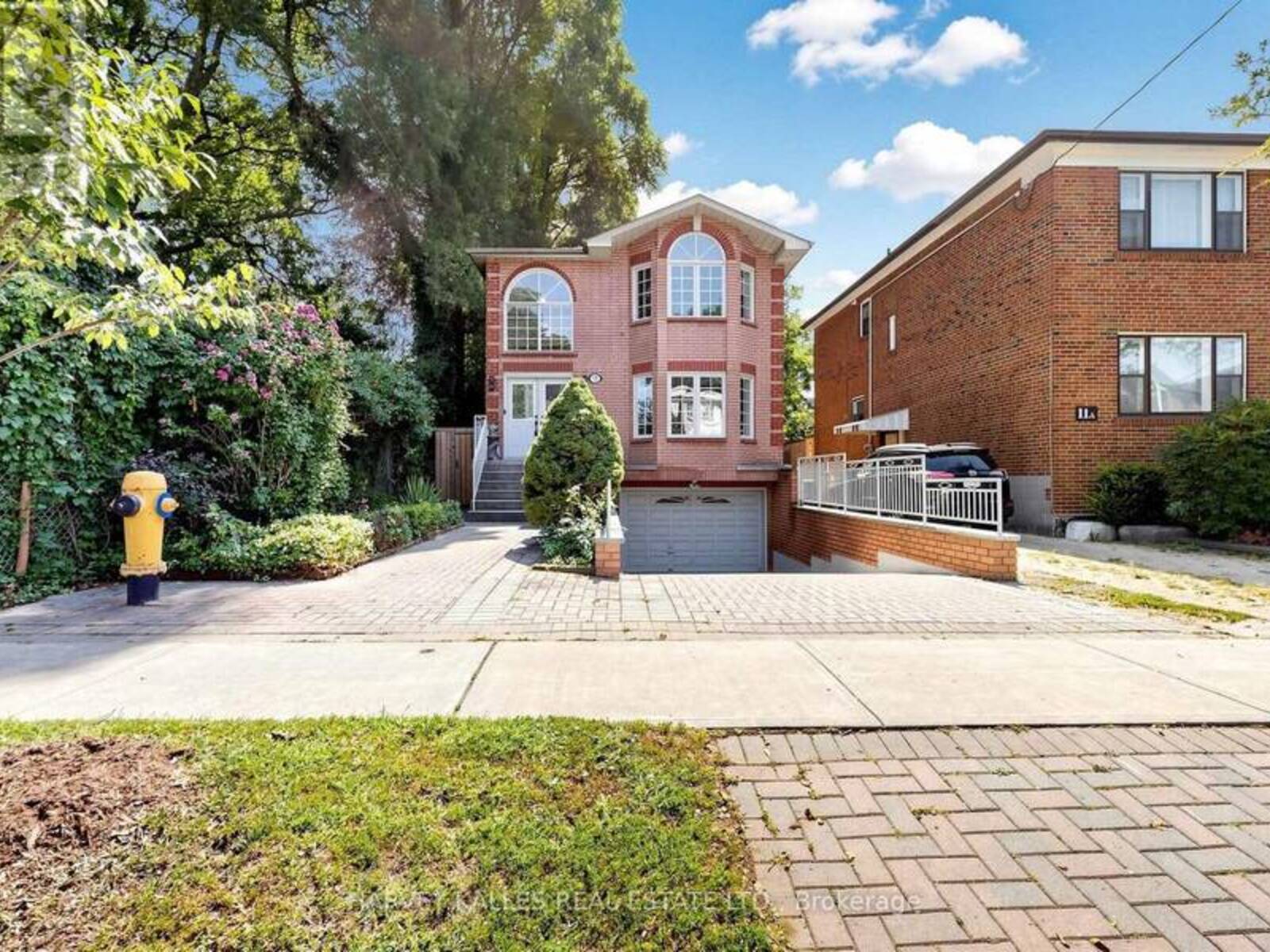 15 WOODVILLE AVENUE, Toronto, Ontario M4K 2J5