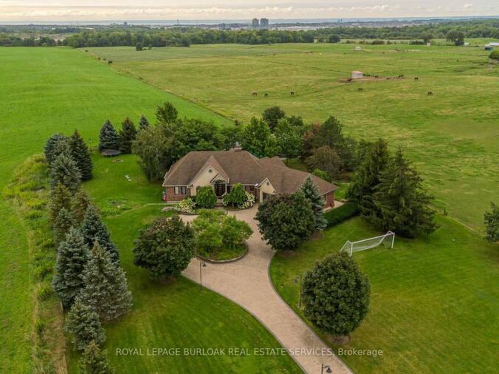 5200 2 SIDE ROAD, Milton, Ontario L9E 0R2