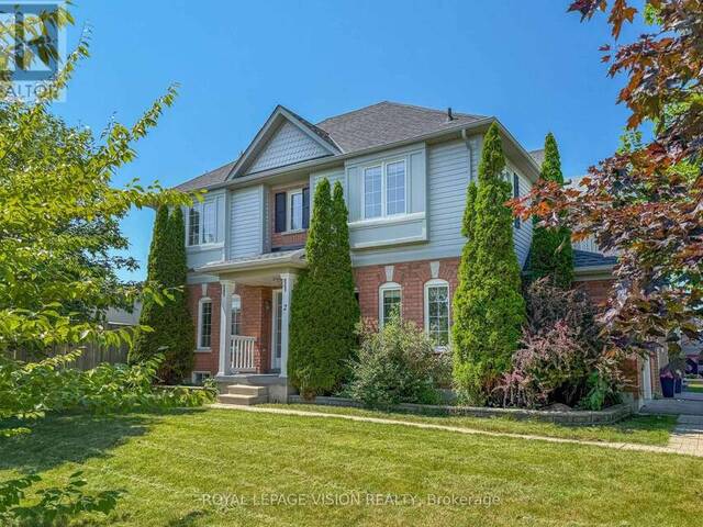 2 LAPRADE SQUARE Clarington Ontario, L1C 0C8 - 3 Bedrooms Home For Sale