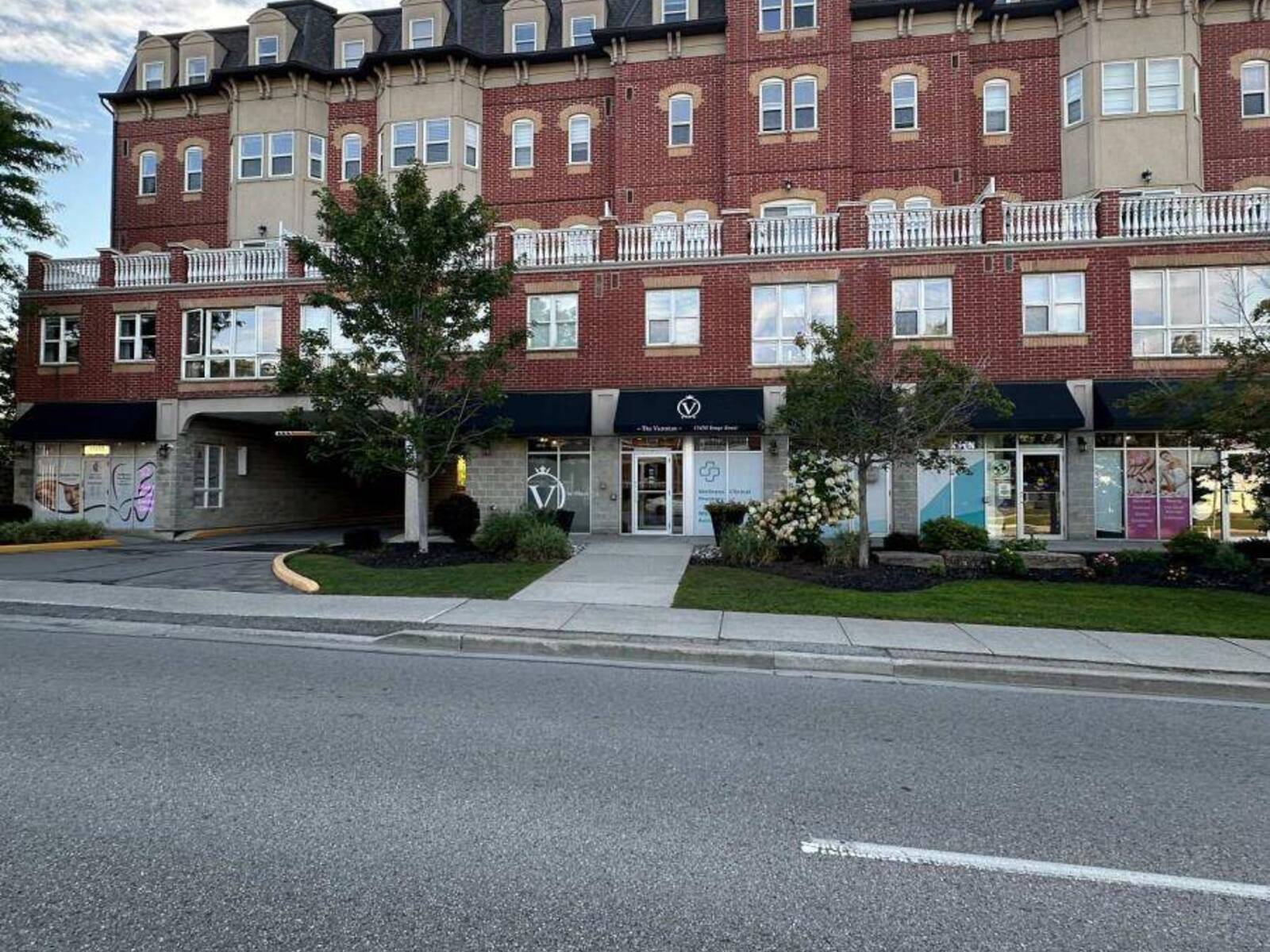205 - 15450 YONGE STREET, Aurora, Ontario L4G 0K1