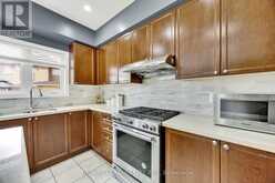 26 MOUNT ROYAL CIRCLE | Brampton Ontario | Slide Image Sixteen