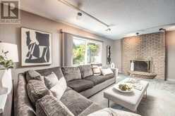 25 GOSSAMER AVENUE | Toronto Ontario | Slide Image Sixteen
