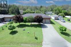10 JOEL AVENUE | Georgina Ontario | Slide Image Three