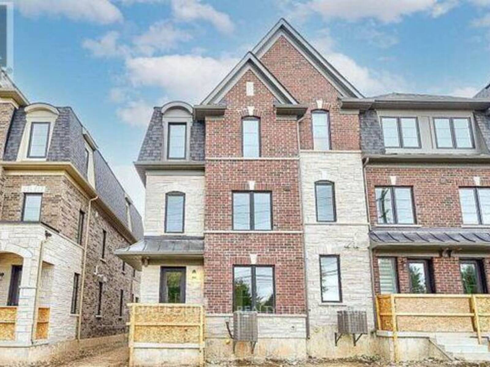 1449 NATIONAL COMMON, Burlington, Ontario L7P 0V7