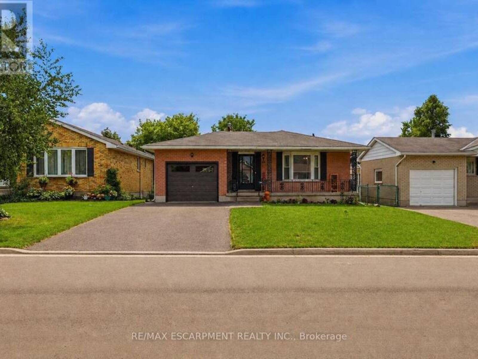 58 VANIER PLACE, St. Thomas, Ontario N5R 5S6