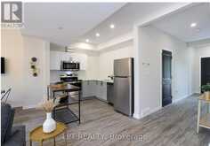 105 KING STREET E | Chatham Ontario | Slide Image Six