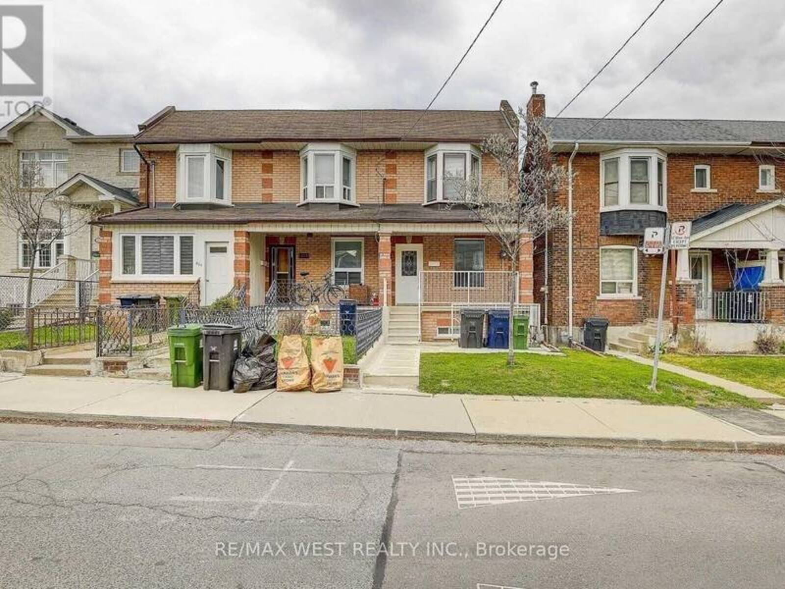 231 ROSEMOUNT AVENUE, Toronto, Ontario M6H 2N2