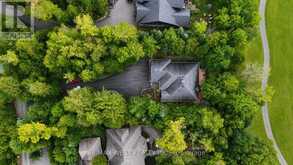 20 DEERHURST HIGHLANDS DRIVE | Huntsville Ontario | Slide Image Three