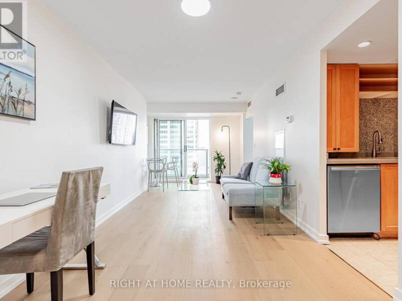 3116 - 8 PARK ROAD, Toronto, Ontario M4W 3S5