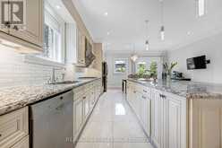 100 RIDELLE AVENUE | Toronto Ontario | Slide Image Nineteen