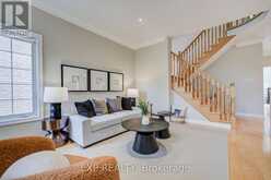 71 FUTURA AVENUE | Richmond Hill Ontario | Slide Image Six