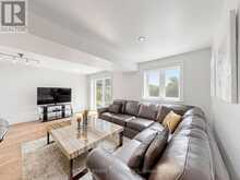 19 POST HORN GROVE | Toronto Ontario | Slide Image Thirty-three