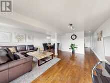 19 POST HORN GROVE | Toronto Ontario | Slide Image Thirty-four
