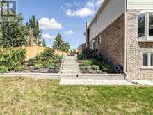 19 POST HORN GROVE | Toronto Ontario | Slide Image Thirty-eight
