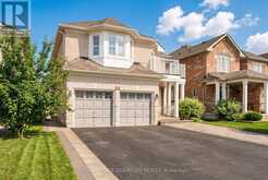 89 PATTI MCCULLOCH WAY | Newmarket Ontario | Slide Image Two