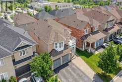89 PATTI MCCULLOCH WAY | Newmarket Ontario | Slide Image Five
