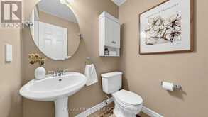 15 MARSH STREET | Richmond Hill Ontario | Slide Image Nineteen