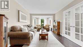 15 MARSH STREET | Richmond Hill Ontario | Slide Image Five