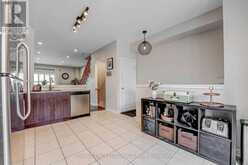 676 ROWLEY COMMON | Burlington Ontario | Slide Image Four