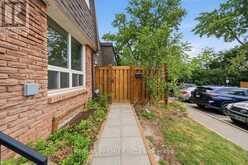 485 TIMBER LANE | Burlington Ontario | Slide Image Three