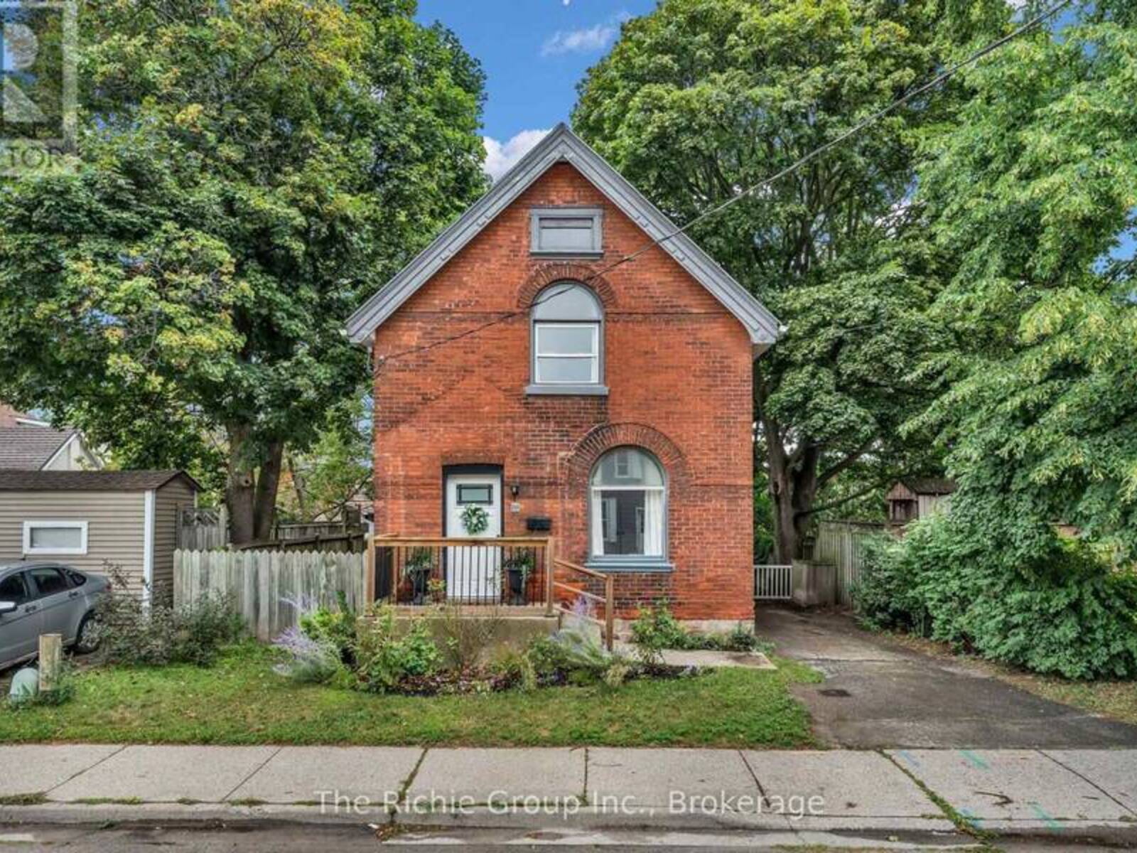 119 BROCK STREET, Brantford, Ontario N3S 5E6