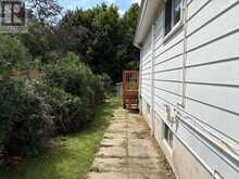 33 BEAUMAUR DRIVE | Penetanguishene Ontario | Slide Image Three