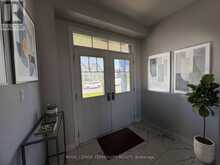 285 VANILLA TRAIL | Thorold Ontario | Slide Image Six