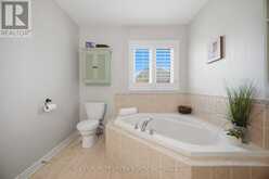 399 SAVOLINE BOULEVARD | Milton Ontario | Slide Image Thirty-three