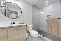 8 KNOWLES CRESCENT | Rosseau Ontario | Slide Image Thirty-one