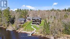 8 KNOWLES CRESCENT | Rosseau Ontario | Slide Image Forty-eight