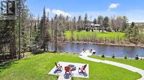 8 KNOWLES CRESCENT | Rosseau Ontario | Slide Image Four