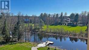 8 KNOWLES CRESCENT | Rosseau Ontario | Slide Image Five
