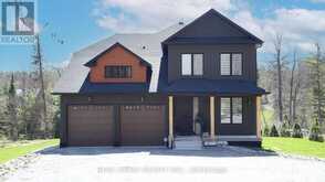 8 KNOWLES CRESCENT | Rosseau Ontario | Slide Image Six