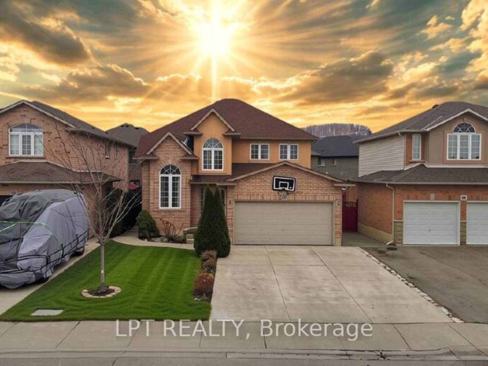 48 NASHVILLE CIRCLE, Hamilton, Ontario L8G 5H2