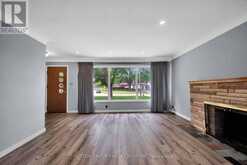 34 HILLCREST AVENUE | Chatham Ontario | Slide Image Nine