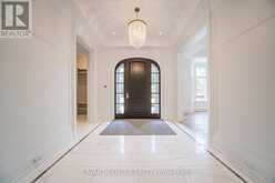 9 SAINTFIELD AVENUE | Toronto Ontario | Slide Image Nine