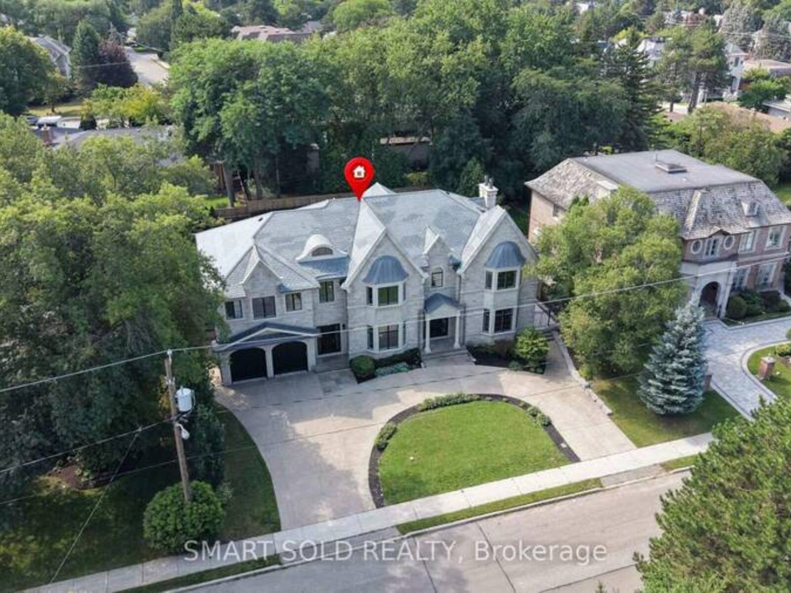 9 SAINTFIELD AVENUE, Toronto, Ontario M3C 2M5