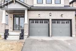 206 CRAFTER CRESCENT | Hamilton Ontario | Slide Image Two