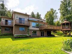 121 IVY DRIVE Georgian Bluffs Ontario, N0H 2T0