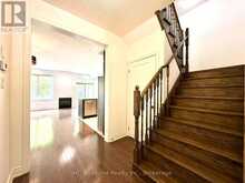 122 - 1331 MAJOR MACKENZIE DRIVE W | Vaughan Ontario | Slide Image Five
