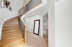 50 SPRINGER DRIVE | Richmond Hill Ontario | Slide Image Five