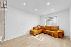 50 SPRINGER DRIVE | Richmond Hill Ontario | Slide Image Seven