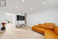 50 SPRINGER DRIVE | Richmond Hill Ontario | Slide Image Eight