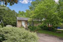 16 BEAUCOURT PLACE | Hamilton Ontario | Slide Image Two
