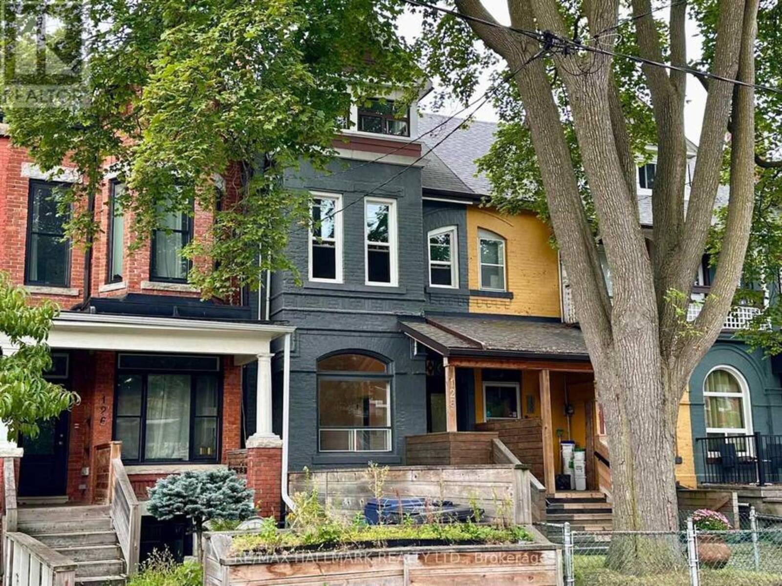 128 BRUNSWICK AVENUE, Toronto, Ontario M5S 2M2
