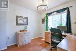 42 FARMSTEAD CRESCENT | Barrie Ontario | Slide Image Sixteen