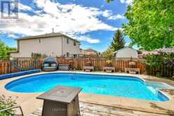 42 FARMSTEAD CRESCENT | Barrie Ontario | Slide Image Thirty