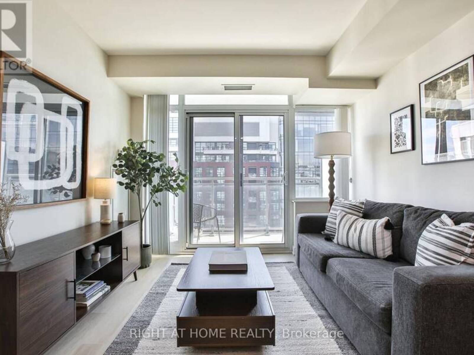 1623 - 525 ADELAIDE STREET W, Toronto, Ontario M5V 0N7
