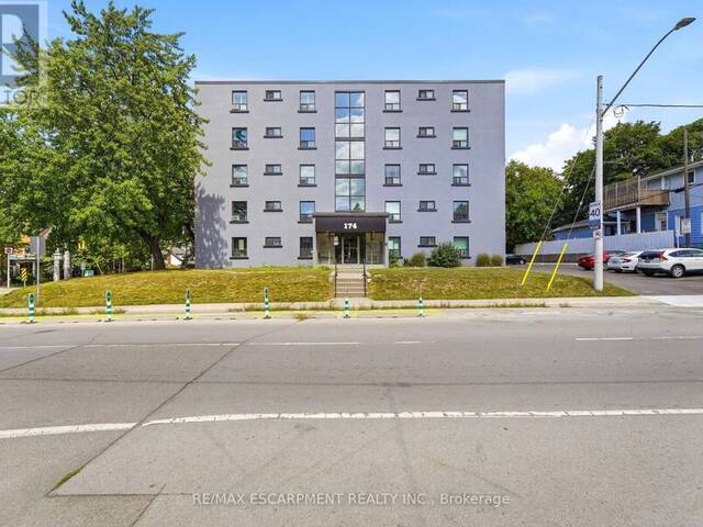401 - 174 HERKIMER STREET Hamilton Ontario, L8P 2H4 - 2 Bedrooms Condo For Sale